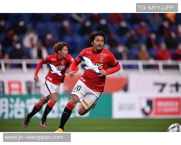 札幌冈萨迎战浦和红钻争夺联赛荣耀双方全力以赴展现实力