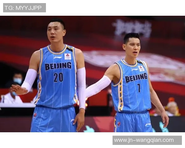 林书豪领衔北京队对决浙江队赛场激情再现篮球盛宴