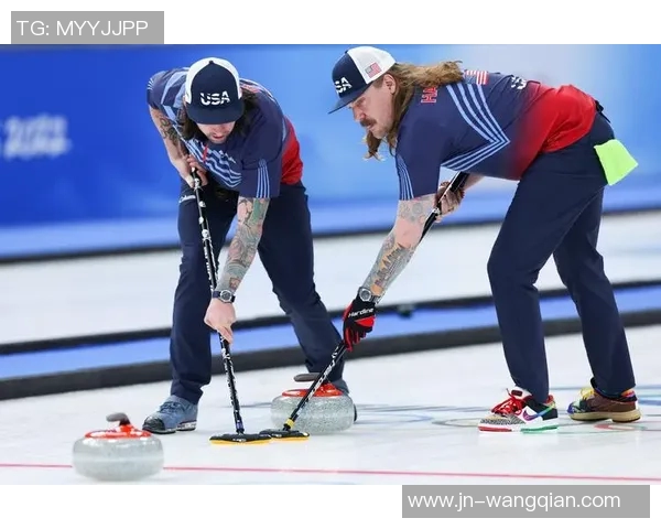 汉密尔顿与流浪者的激烈对决揭示了冰球赛场上的荣耀与激情