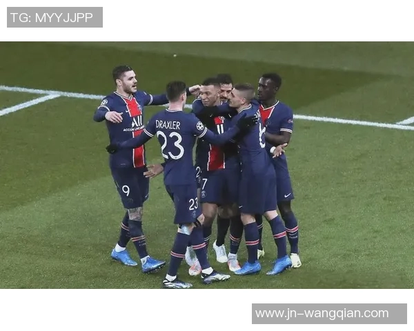 第戒与巴黎圣日尔曼的巅峰对决揭示足球战术与团队精神的较量 第戒与巴黎圣日尔曼的巅峰对决揭示足球战术与团队精神的较量