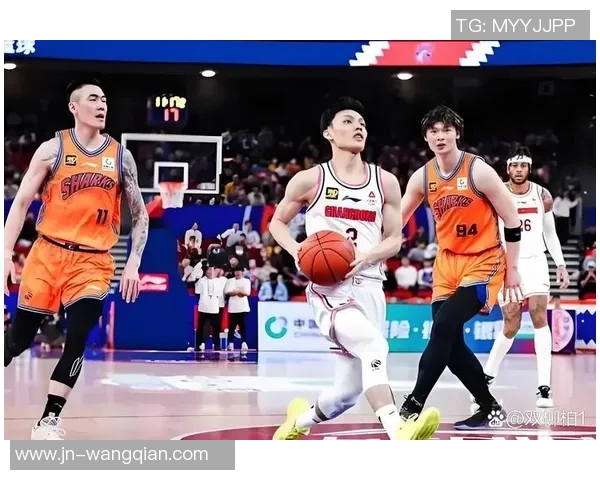 辽宁男篮与上海队精彩对决录像回放分析及精彩瞬间集锦 辽宁男篮与上海队精彩对决录像回放分析及精彩瞬间集锦