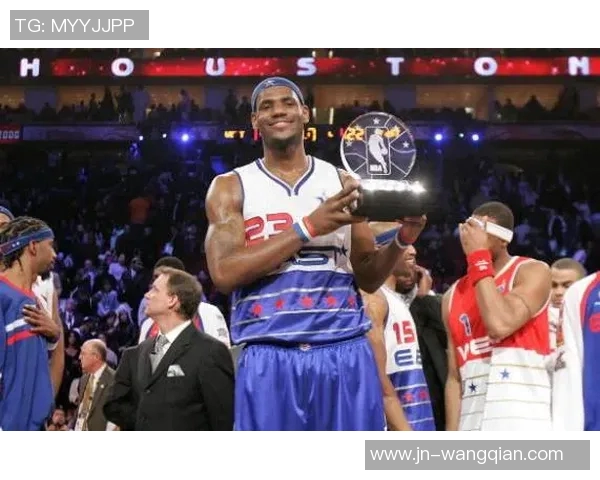 赫伯特琼斯:从默默无闻到NBA明星的奋斗历程与成长故事 赫伯特琼斯:从默默无闻到NBA明星的奋斗历程与成长故事