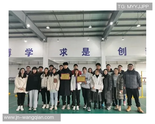 重庆羽毛球队配合策略分析与实战应用探讨