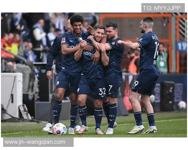 雷根斯堡主场迎战波鸿争夺德乙联赛关键三分之战 雷根斯堡主场迎战波鸿争夺德乙联赛关键三分之战