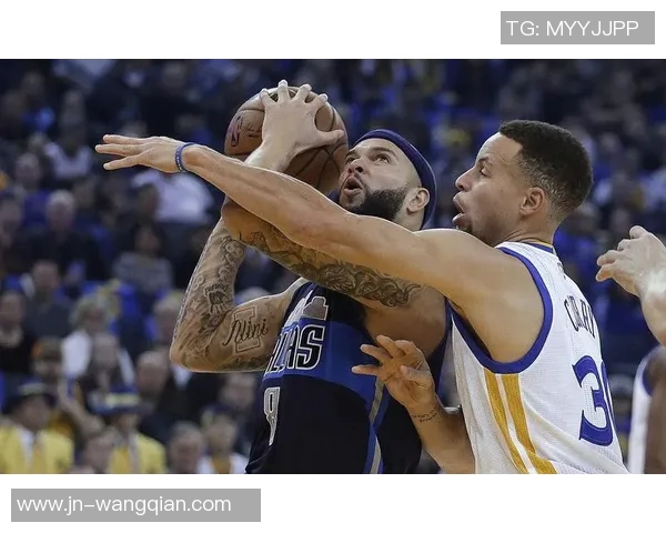 2012年勇士与小牛第三场激战回顾:精彩瞬间与关键时刻分析 2012年勇士与小牛第三场激战回顾:精彩瞬间与关键时刻分析