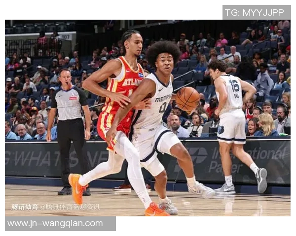 2015年黄蜂与灰熊精彩对决全场回顾与赛况分析 2015年黄蜂与灰熊精彩对决全场回顾与赛况分析