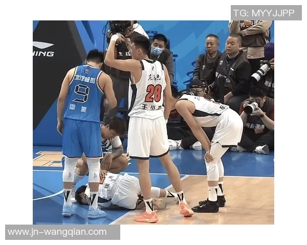 CBA广东与北京精彩对决直播回放全程回顾与分析 CBA广东与北京精彩对决直播回放全程回顾与分析